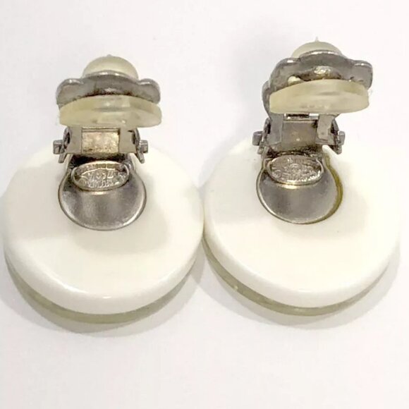 CHANEL CC Logos White Lucite Round Clip-On Earrings Silver Tone 07A Auth j11512 - Picture 4 of 16